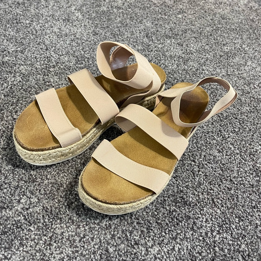 Women’s Tan Sandals